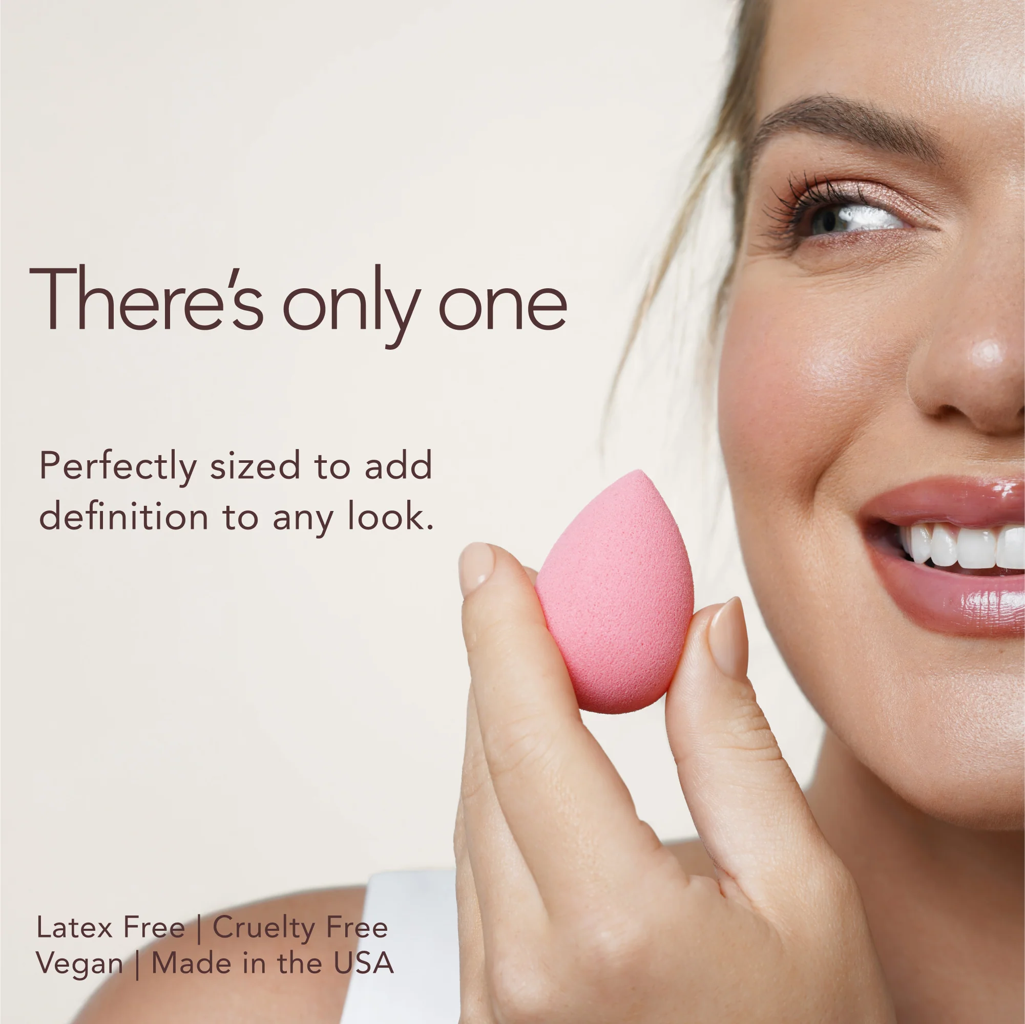 Beautyblusher Cheeky Mid-Sized Makeup Sponge - Image 4
